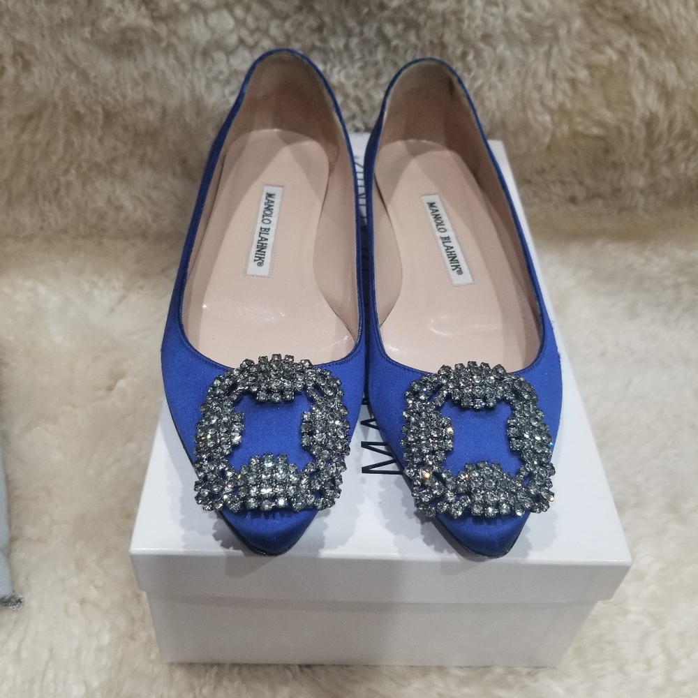 Manolo Blahnik Hangisi Flat, size US 4.5